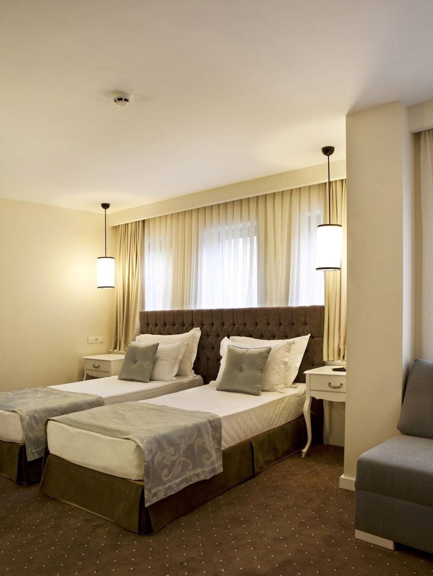 Taximtown Hotel Istanbul Exterior photo