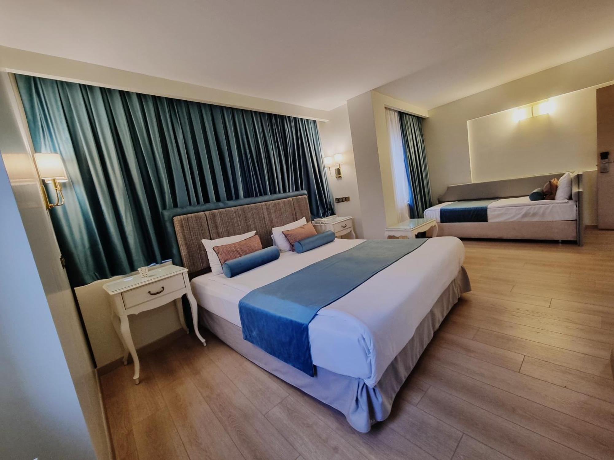 Taximtown Hotel Istanbul Exterior photo